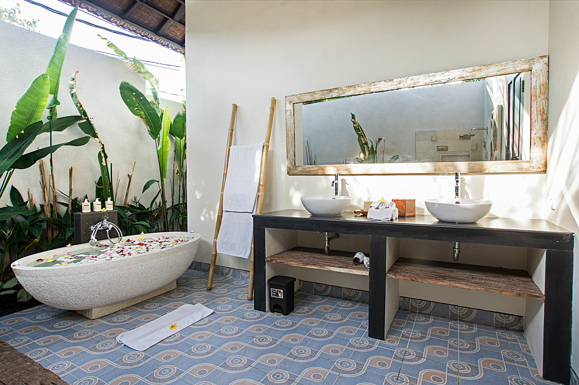 Avisha By Nagisa Bali * Seminyak (Bali)